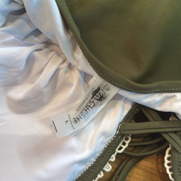 Cupshe Women's Vintage Lace plunge One-Piece Swimsuit Large NWOT - Picture 10 of 13